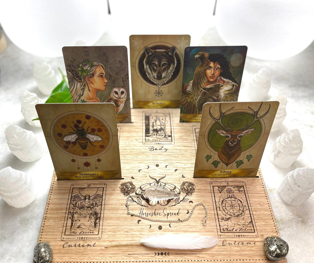 Horse shoe oracle tarot card board - amazing for readings, affirmation cards.